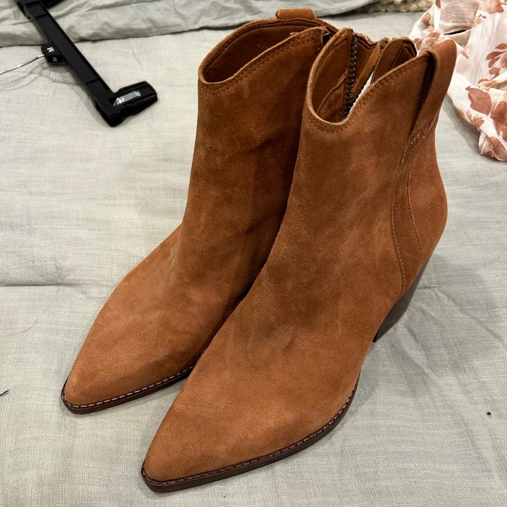 Dolce Vita booties